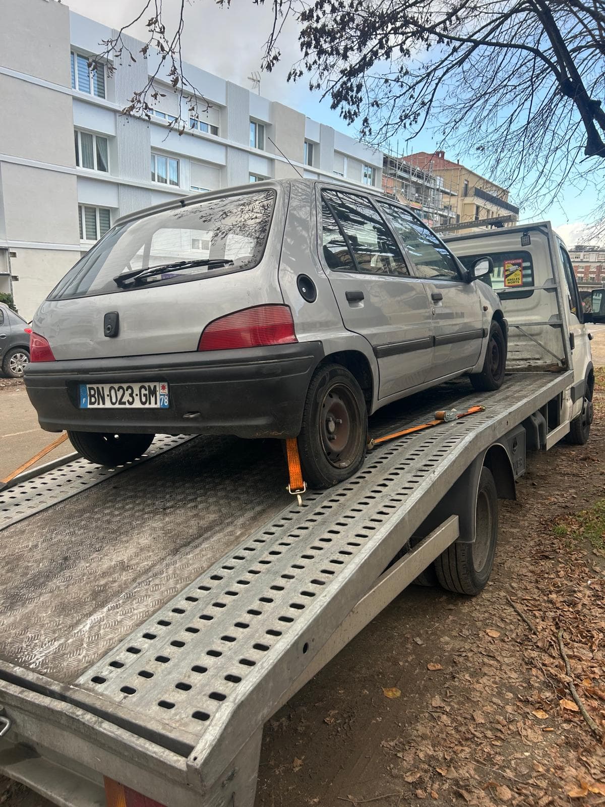 Rachat d'épave en Seine-et-Marne (77) : Service Rapide et Gratuit